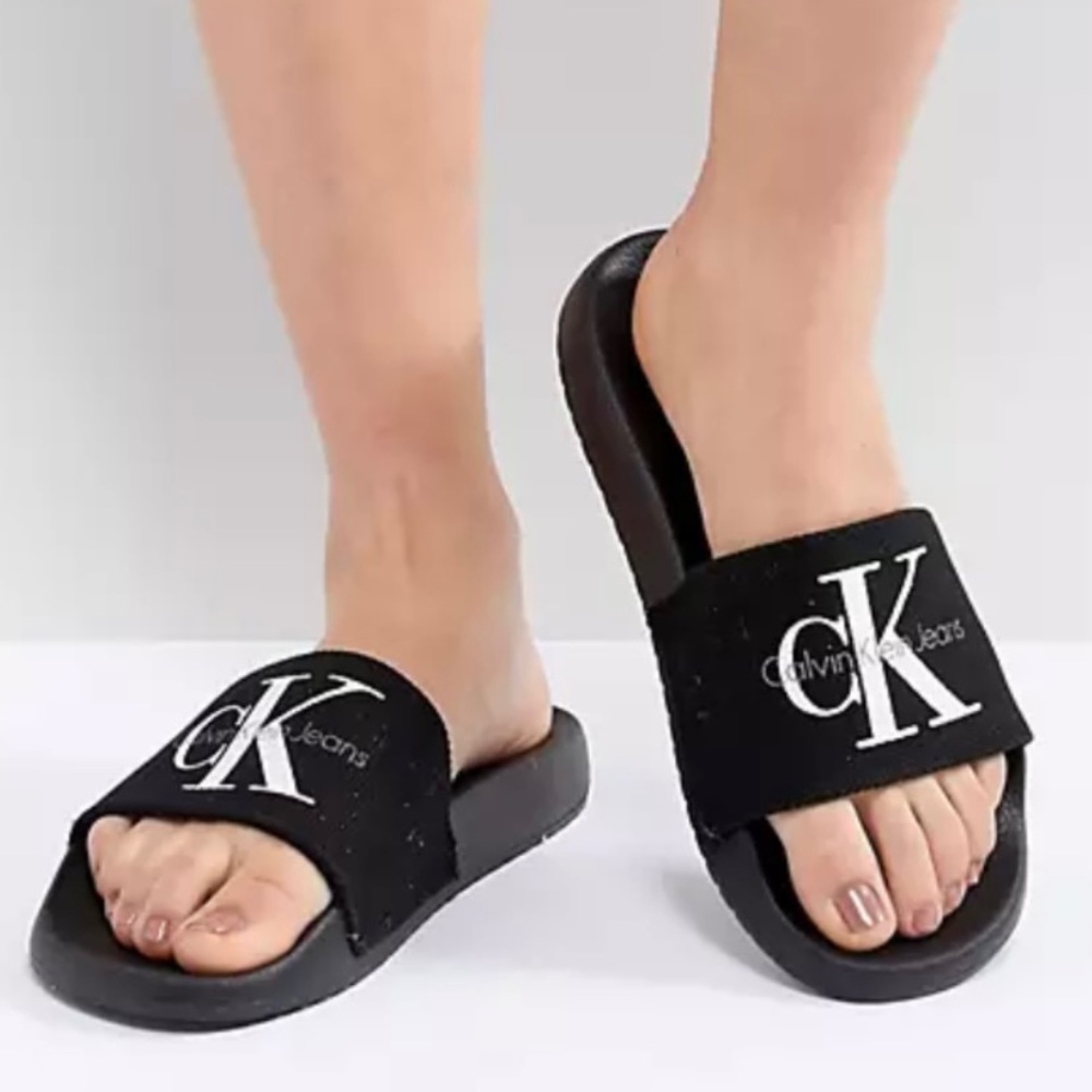 Calvin Klein Black white slides 7